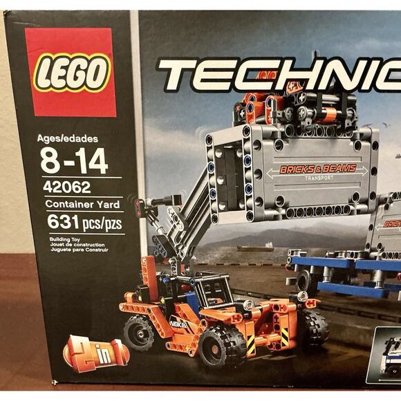 🔴SOLDLEGO TECHNIC: Container Yard (42062) 631pcs FACTORY SEALED NEW - Picture 9 of 10
